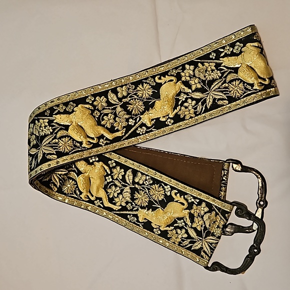 Corona Decor Company Other - CORONA DECOR CO Woven Tapestry Bell Pull Gold Unicorn Motif - RARE FIND!